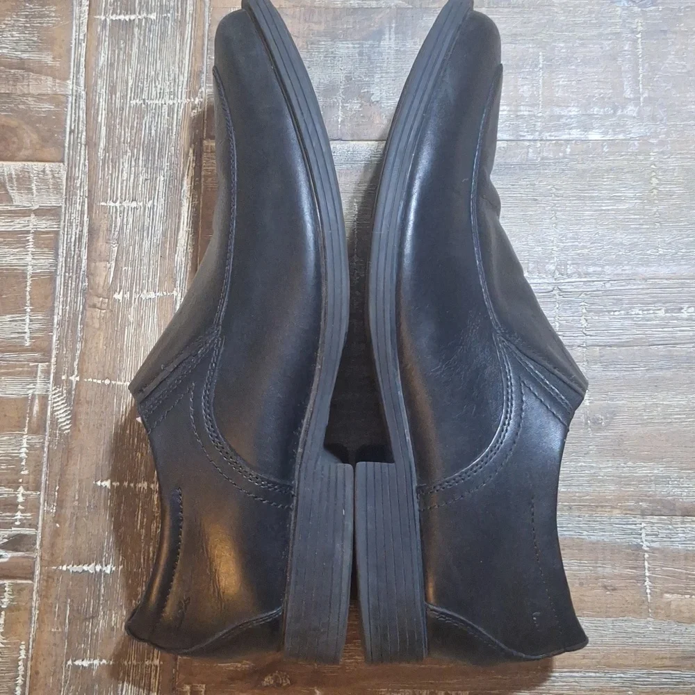 Clark's Collection Men’s Size 9.5 Shoes Black‎ Leather Extreme Comfort SlipOn